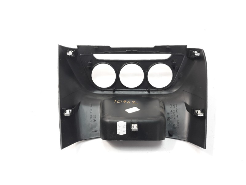Recambio de moldura para citroen c-elysée 1.6 blue-hdi fap referencia OEM IAM 9674391877  