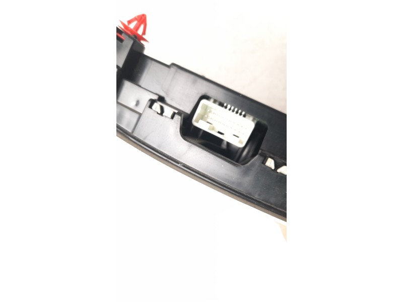 Recambio de luz interior para lexus nx 2.5 16v cat (híbrido) referencia OEM IAM 1D111208G  