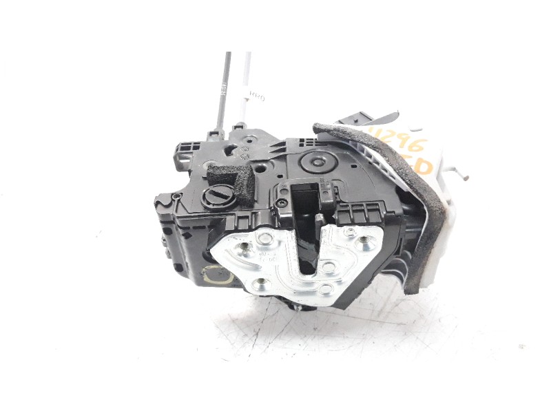 Recambio de cerradura puerta trasera derecha para hyundai kona 1.0 tgdi cat referencia OEM IAM 81420-J9000  