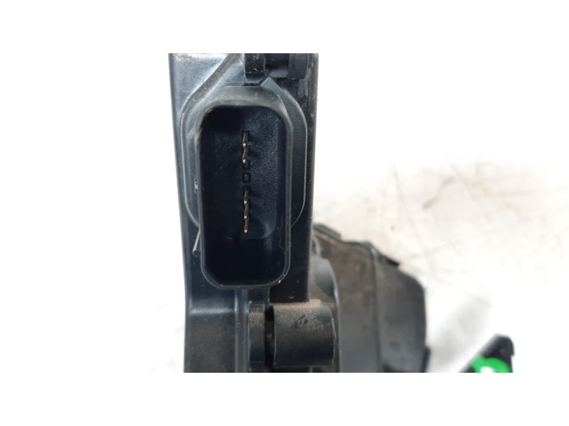 Recambio de cerradura puerta trasera izquierda para hyundai kona 1.0 tgdi cat referencia OEM IAM 81410J9000  