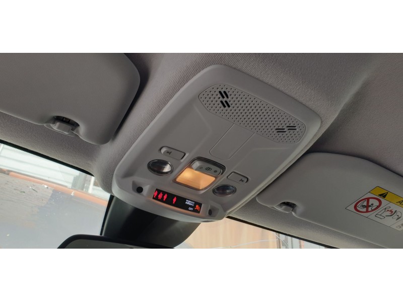 Recambio de luz interior para peugeot 208 (p2) allure referencia OEM IAM 9823297880  