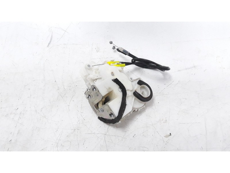 Recambio de cerradura puerta delantera derecha para suzuki vitara 1.6 ddis turbodiesel cat referencia OEM IAM 8220154P20  