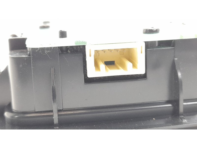 Recambio de luz interior para lexus rc referencia OEM IAM 8136078010C0  