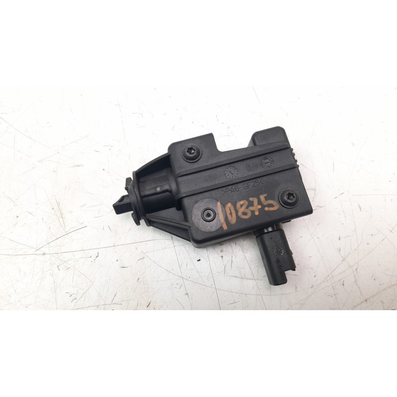 Recambio de tapa exterior combustible para peugeot 508 2.0 blue-hdi fap referencia OEM IAM 9651690280  