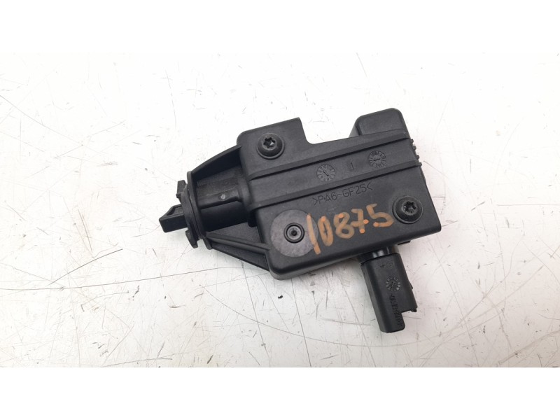 Recambio de tapa exterior combustible para peugeot 508 2.0 blue-hdi fap referencia OEM IAM 9651690280  