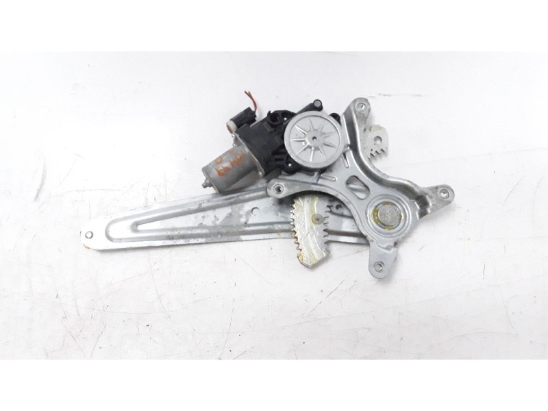 Recambio de elevalunas trasero derecho para suzuki vitara 1.6 ddis turbodiesel cat referencia OEM IAM 8353061M00  