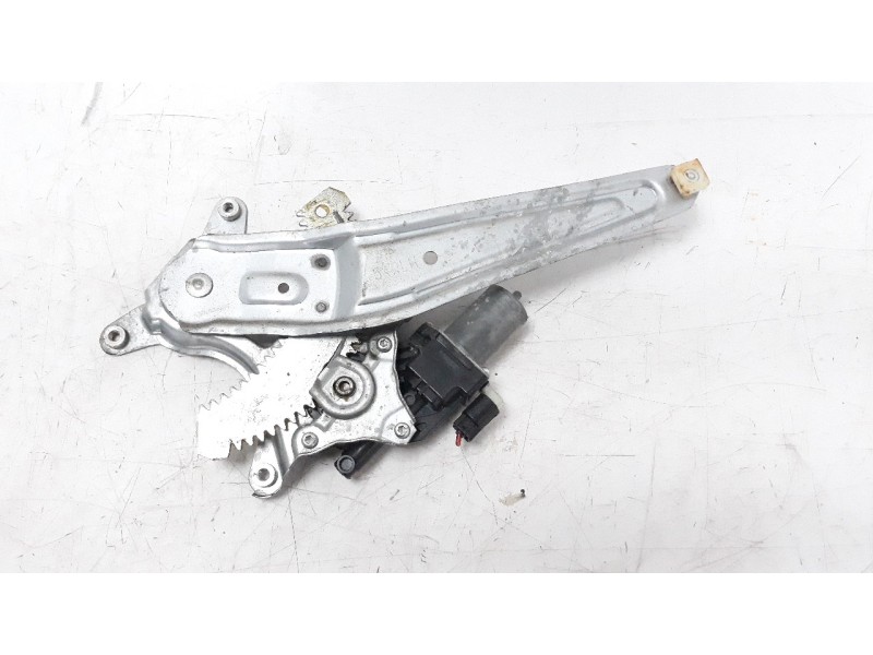 Recambio de elevalunas trasero izquierdo para suzuki vitara 1.6 ddis turbodiesel cat referencia OEM IAM 8356061M00  