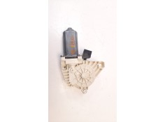 Recambio de motor elevalunas delantero derecho para mercedes-benz clase b (w245) 2.0 cat referencia OEM IAM A1698204442 99614510 2