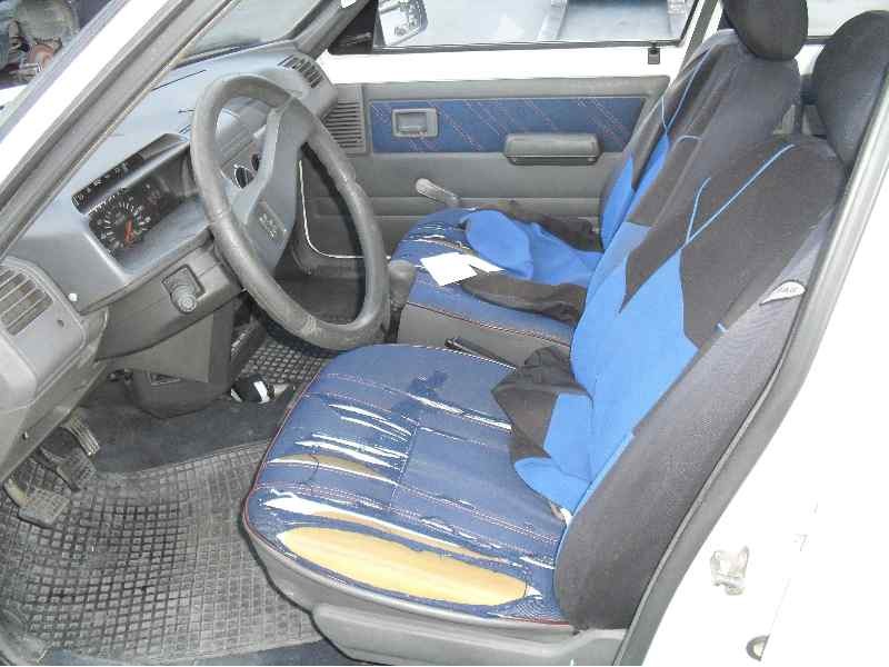 peugeot 205 berlina del año 1983