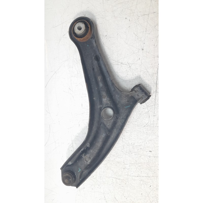Recambio de brazo suspension inferior delantero izquierdo para ford ka+ 1.2 ti-vct cat referencia OEM IAM E4B13051A2D  