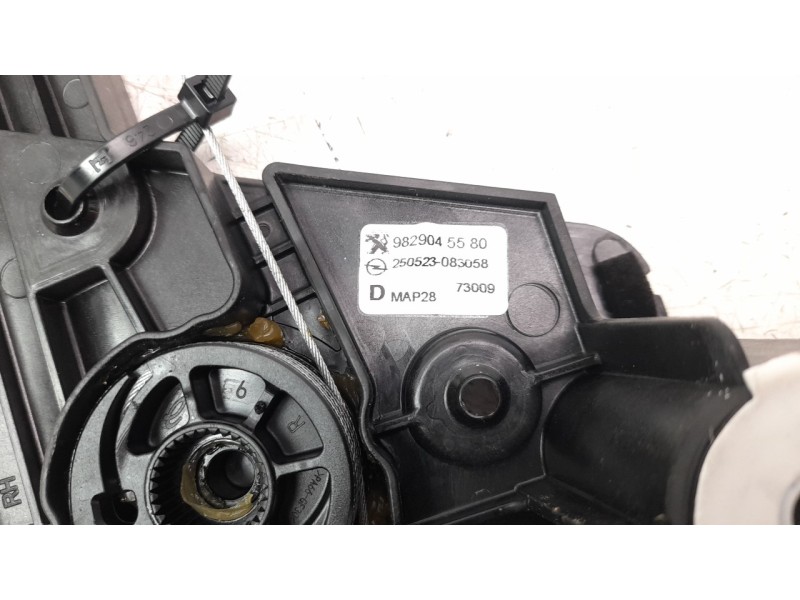 Recambio de elevalunas trasero derecho para peugeot 208 (p2) allure referencia OEM IAM 9829045580  