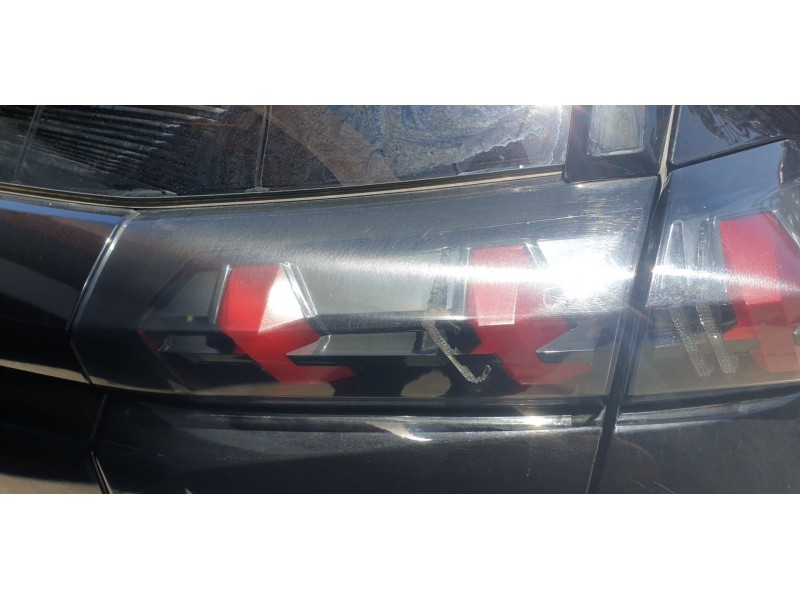 Recambio de piloto trasero derecho interior para peugeot 2008 (p1) allure pack referencia OEM IAM 9825957180  