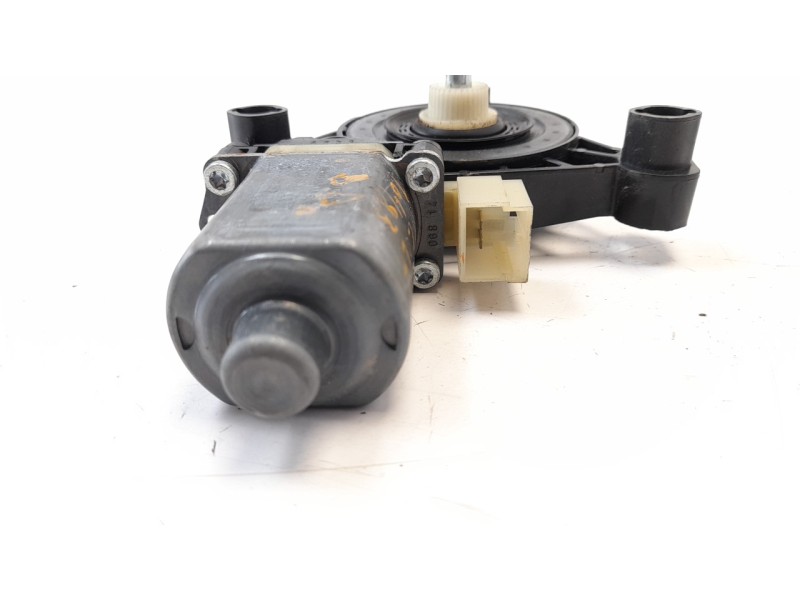 Recambio de motor elevalunas delantero derecho para volkswagen golf vii lim. 1.6 tdi dpf referencia OEM IAM 5Q0959802B  