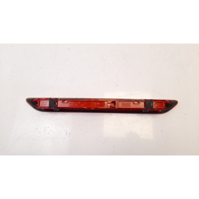 Recambio de luz central de freno para ford focus lim. 1.6 tdci cat referencia OEM IAM BM5113A601AD  