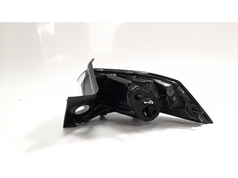 Recambio de piloto trasero izquierdo para peugeot 2008 (p1) allure pack referencia OEM IAM 9838190580  