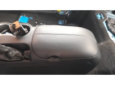 Recambio de apoyabrazos central para ford mustang mach 1 referencia OEM IAM GR3B63045A06CK37MC   2