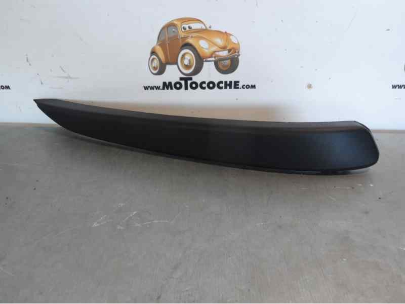 Recambio de molduras delanteras para opel astra h berlina referencia OEM IAM 1400768 107163025 OP4101233