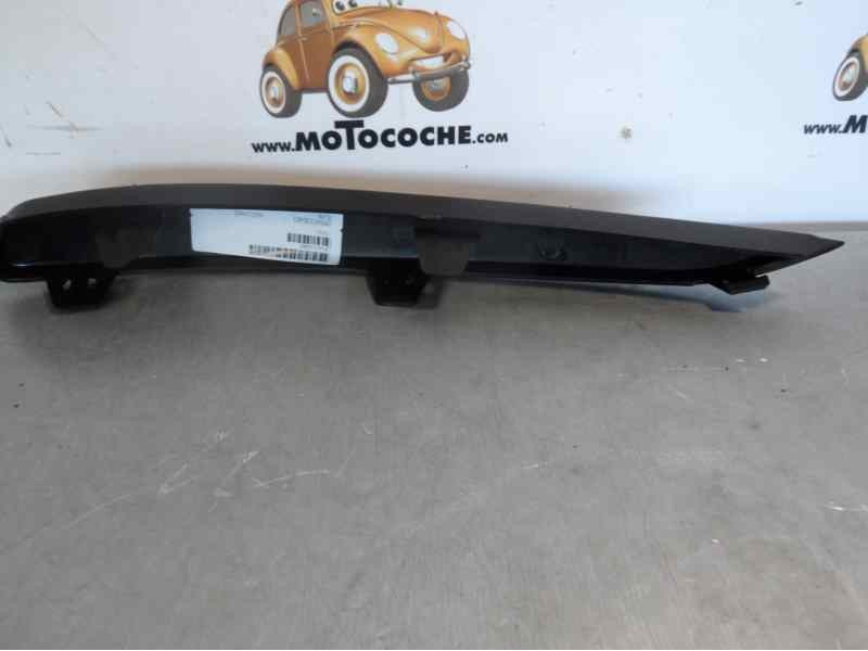 Recambio de molduras delanteras para opel astra h berlina referencia OEM IAM 1400768 107163025 OP4101233