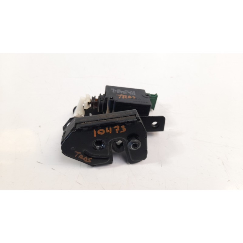 Recambio de cerradura maletero / porton para land rover discovery 2.7 td v6 cat referencia OEM IAM 51247016049  