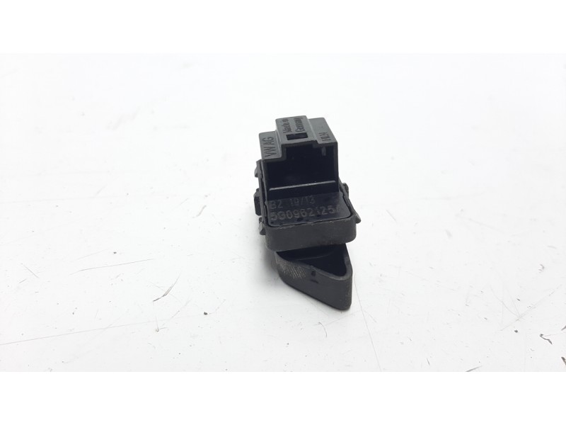 Recambio de interruptor para volkswagen golf vii lim. 1.6 tdi dpf referencia OEM IAM 5G0962125A  
