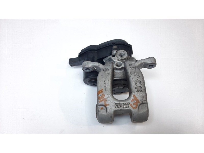 Recambio de pinza de freno trasera derecha para peugeot 208 (p2) allure referencia OEM IAM 9842295180  