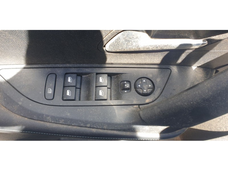 Recambio de mando elevalunas delantero izquierdo para peugeot 2008 (p1) allure pack referencia OEM IAM 96788281ZD IAF670007 