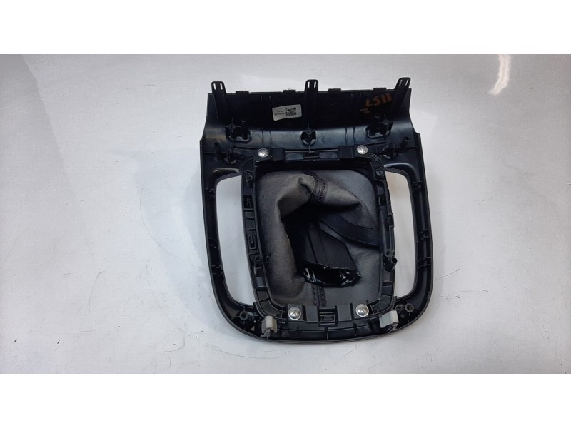 Recambio de pomo palanca cambio para hyundai kona 1.0 tgdi cat referencia OEM IAM 84653J9AA0  