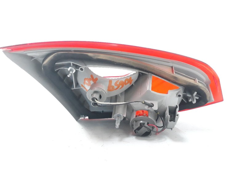 Recambio de piloto trasero derecho interior para ford focus lim. 1.6 tdci cat referencia OEM IAM BM5113A602AD  