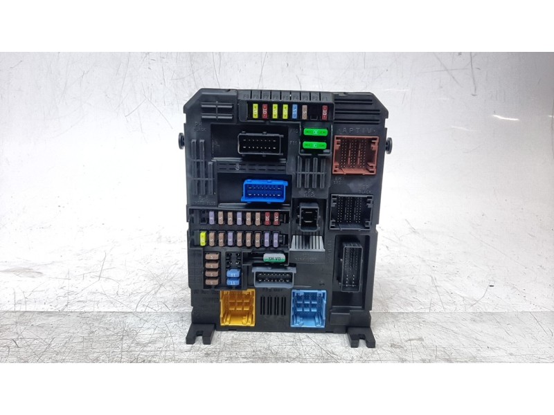 Recambio de caja reles / fusibles para peugeot 208 (p2) allure referencia OEM IAM 9845141280  