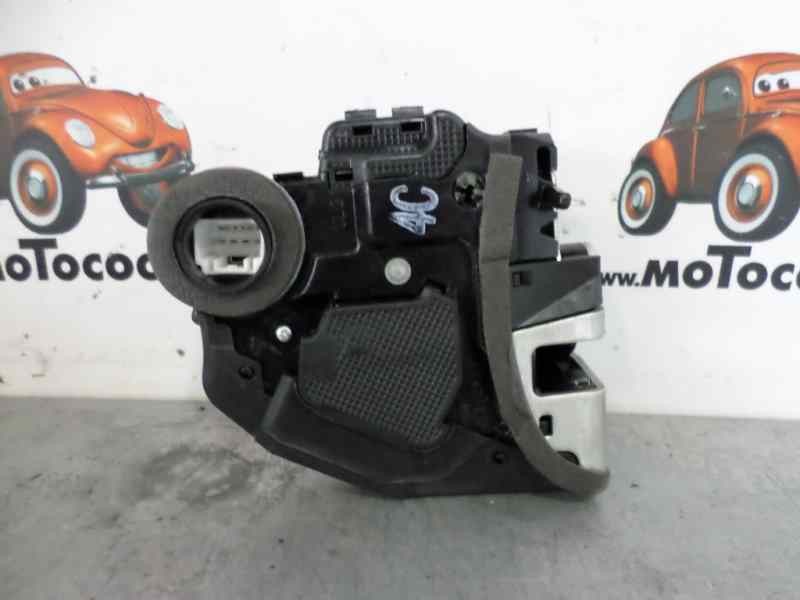 Recambio de cerradura puerta trasera izquierda para toyota avensis (t27) 2.0 d-4d cat referencia OEM IAM   