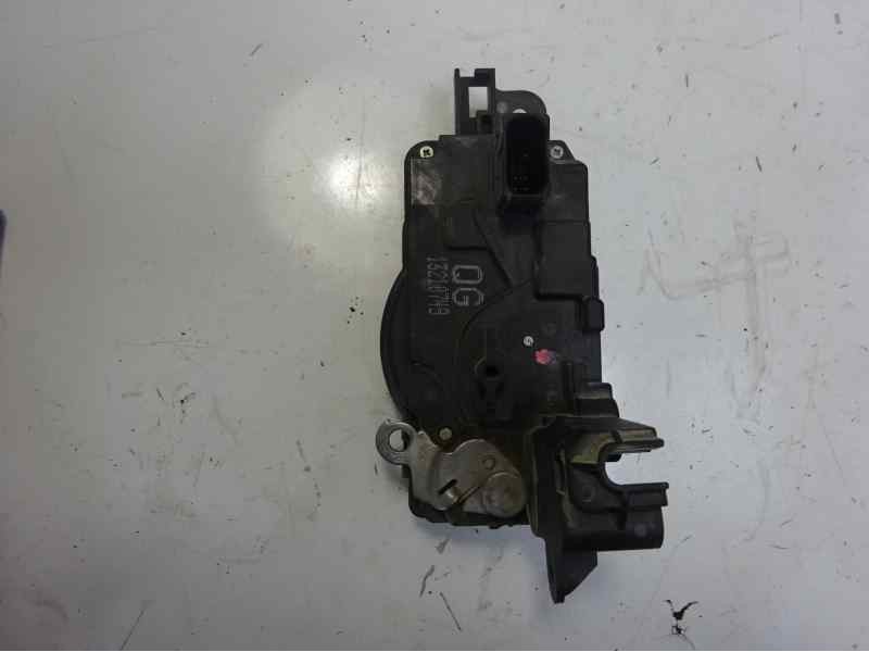 Recambio de cerradura puerta delantera derecha para opel astra h berlina enjoy referencia OEM IAM 13210749  