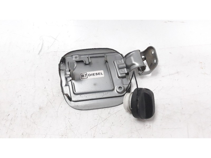 Recambio de tapa exterior combustible para suzuki vitara 1.6 ddis turbodiesel cat referencia OEM IAM 6485054P00000  