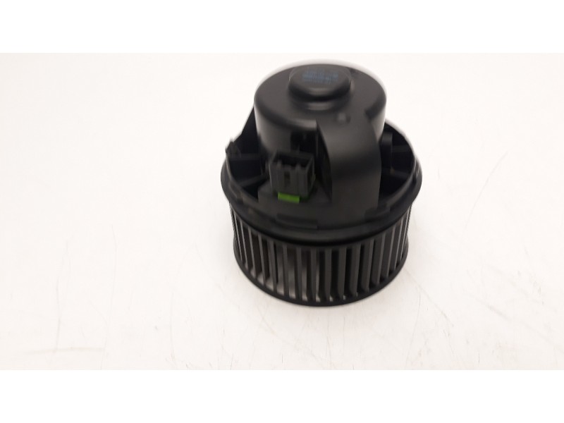 Recambio de ventilador calefaccion para ford focus lim. 1.6 tdci cat referencia OEM IAM AV6N18456AA 34248 VHF520027