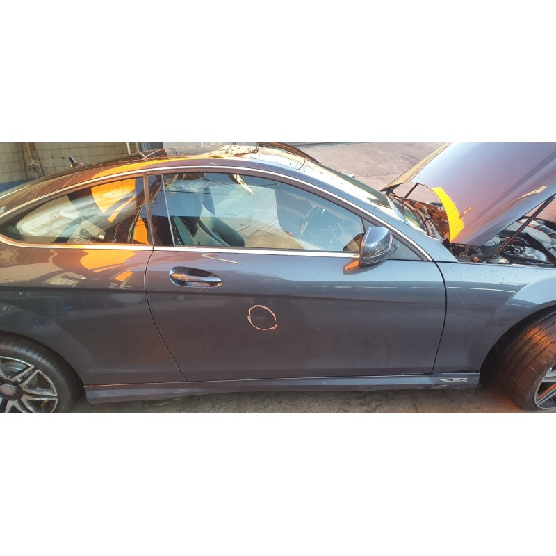 Recambio de puerta delantera derecha para mercedes-benz clase c (w204) coupe 2.1 cdi cat referencia OEM IAM 2047201005  