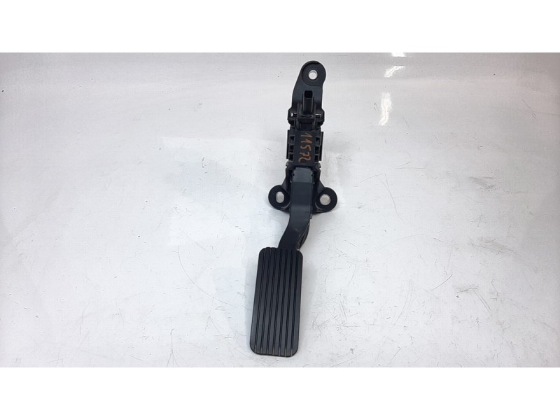 Recambio de potenciometro pedal para hyundai kona 1.0 tgdi cat referencia OEM IAM 32700J9000  