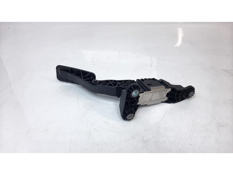 Recambio de potenciometro pedal para hyundai kona 1.0 tgdi cat referencia OEM IAM 32700J9000  