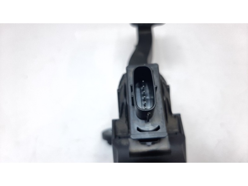 Recambio de potenciometro pedal para hyundai kona 1.0 tgdi cat referencia OEM IAM 32700J9000  