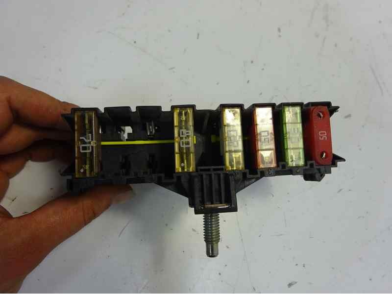 Recambio de caja reles / fusibles para citroen c3 1.4 hdi audace referencia OEM IAM 9636079380  
