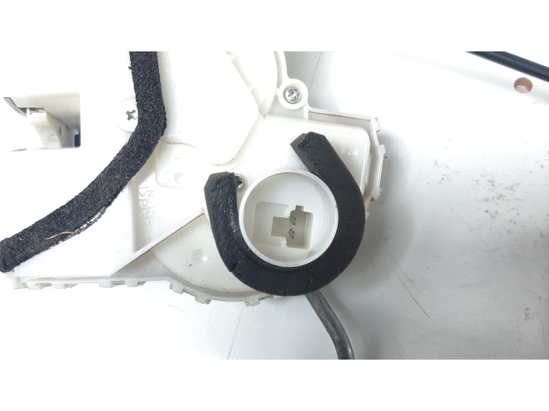 Recambio de cerradura puerta delantera derecha para suzuki vitara 1.4 16v boosterjet cat referencia OEM IAM 8220154P20  