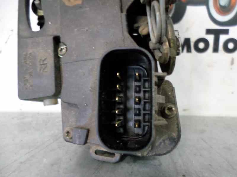 Recambio de cerradura puerta trasera derecha para fiat stilo (192) 1.9 jtd 115 actual (i) referencia OEM IAM   