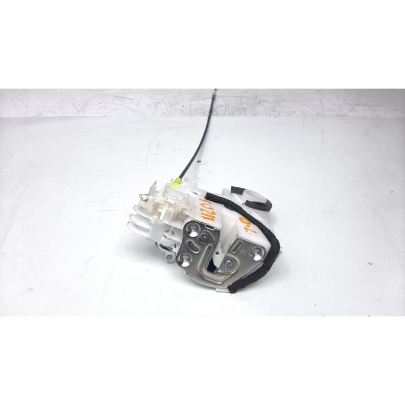 Recambio de cerradura puerta trasera derecha para suzuki vitara 1.4 16v boosterjet cat referencia OEM IAM 8230154P01  