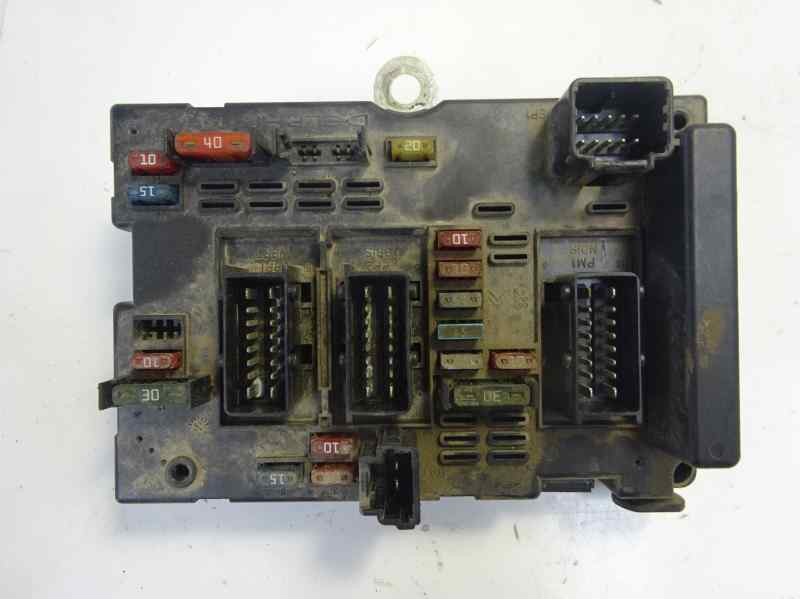 Recambio de caja reles / fusibles para peugeot 307 (s1) xr referencia OEM IAM 9643538080  