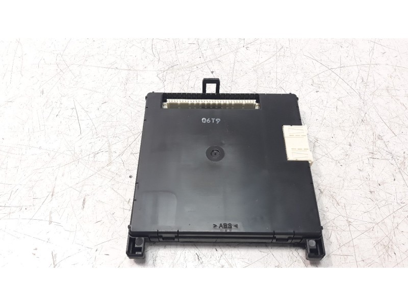 Recambio de modulo electronico para toyota yaris referencia OEM IAM 892210D470  