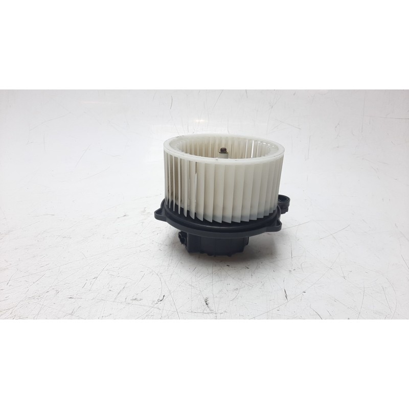Recambio de ventilador calefaccion para hyundai tucson 1.7 crdi cat referencia OEM IAM D316NFFAA A5001 170811
