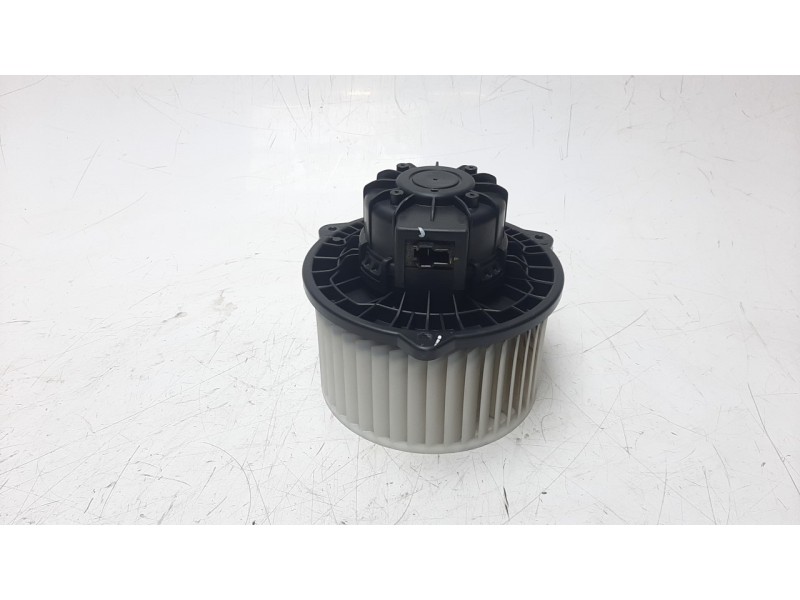 Recambio de ventilador calefaccion para hyundai tucson 1.7 crdi cat referencia OEM IAM D316NFFAA A5001 170811