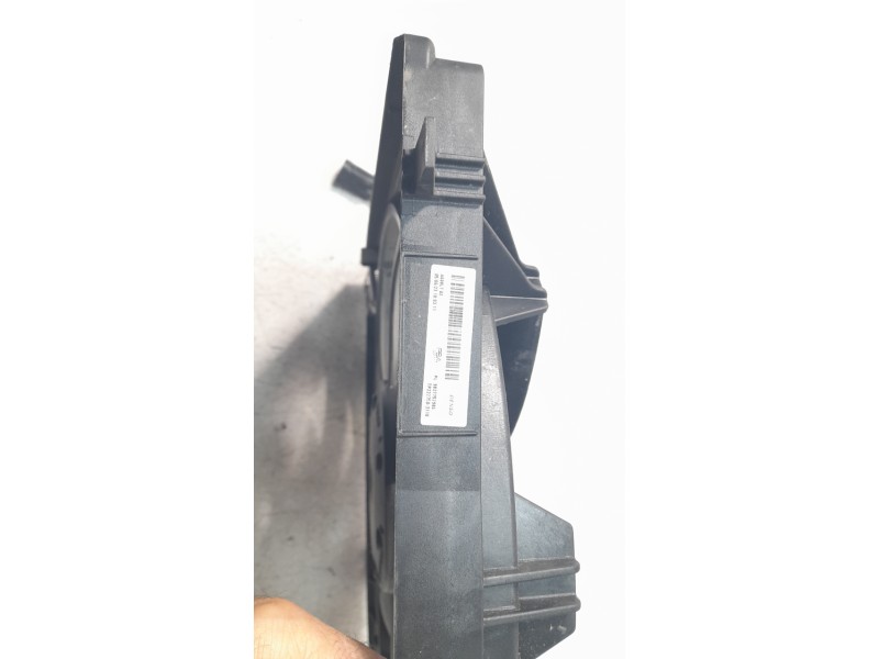 Recambio de electroventilador para peugeot 208 (p2) allure referencia OEM IAM 9827752980 470172 9823959280