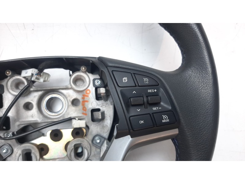 Recambio de volante para hyundai tucson 1.7 crdi cat referencia OEM IAM 56100D7820TRY  