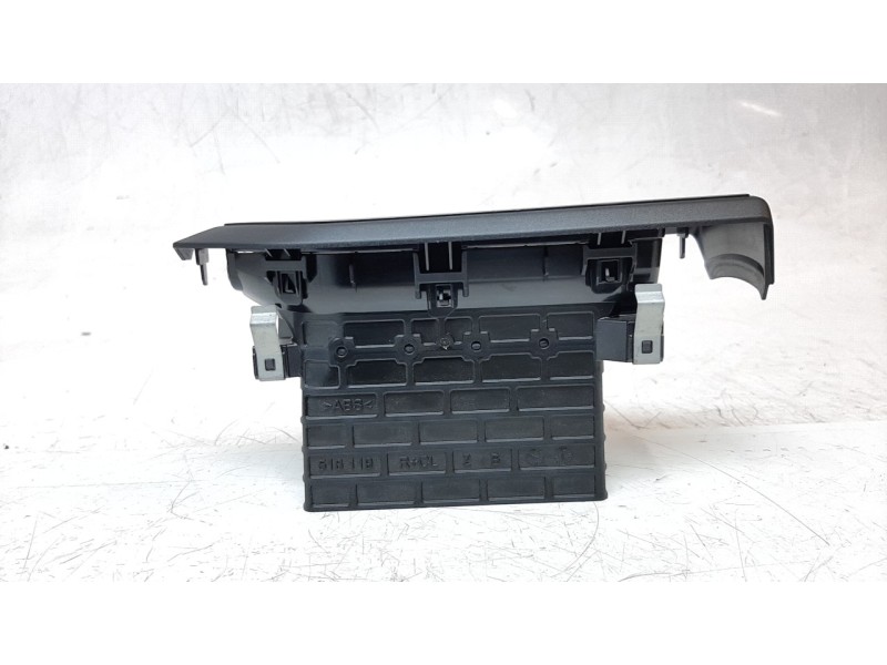 Recambio de aireador derecho para dacia jogger comfort referencia OEM IAM 687605132R  