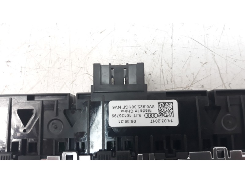 Recambio de warning para audi a3 sportback (8vf) 1.6 tdi referencia OEM IAM 8V0925301GF  