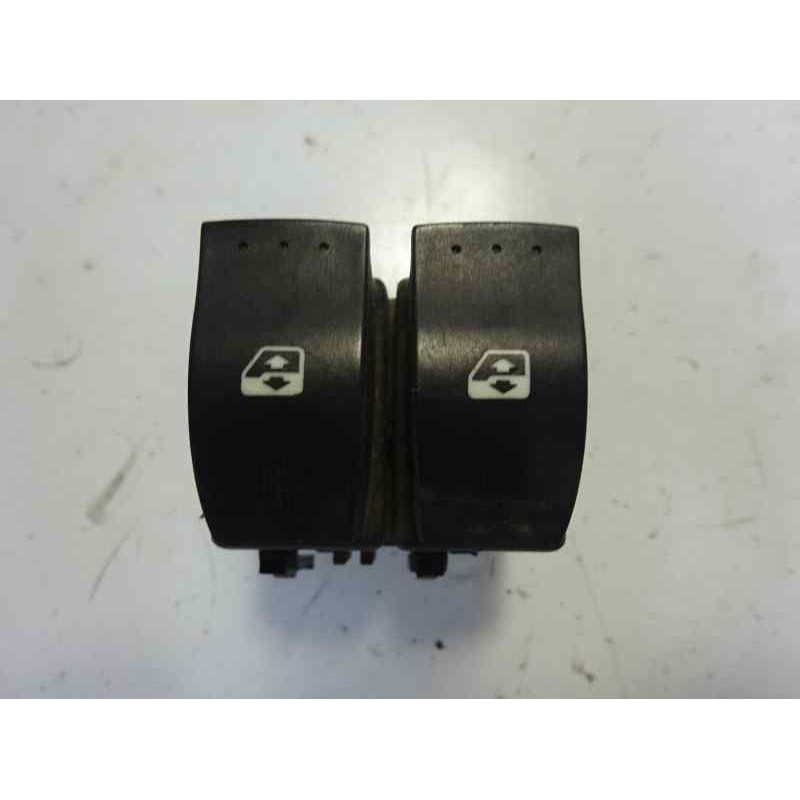 Recambio de mando elevalunas delantero izquierdo para renault megane ii berlina 5p confort expression referencia OEM IAM   